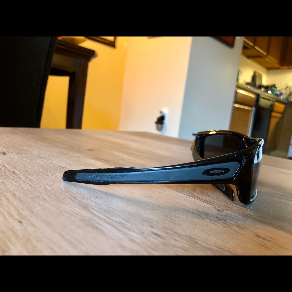 Men’s Oakley Sunglasses